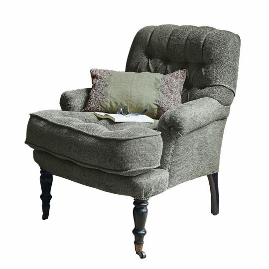 olvasofotel kenyelmes zold tuzott karpitos fotel country mediterran paraszthaz nappali butor videki villa butor berendezes.jpg